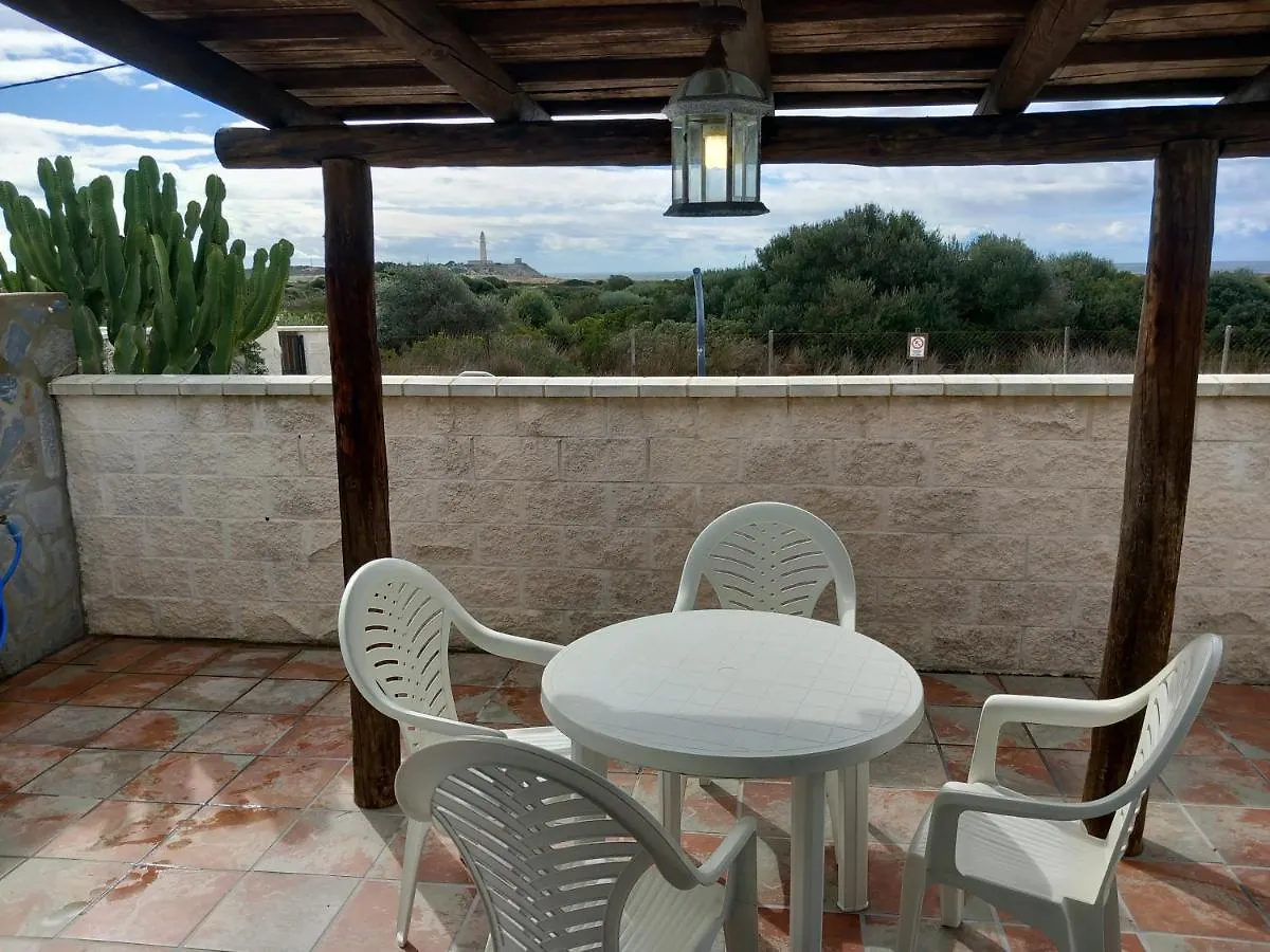 Apartamentos Cala Isabel 扎霍拉